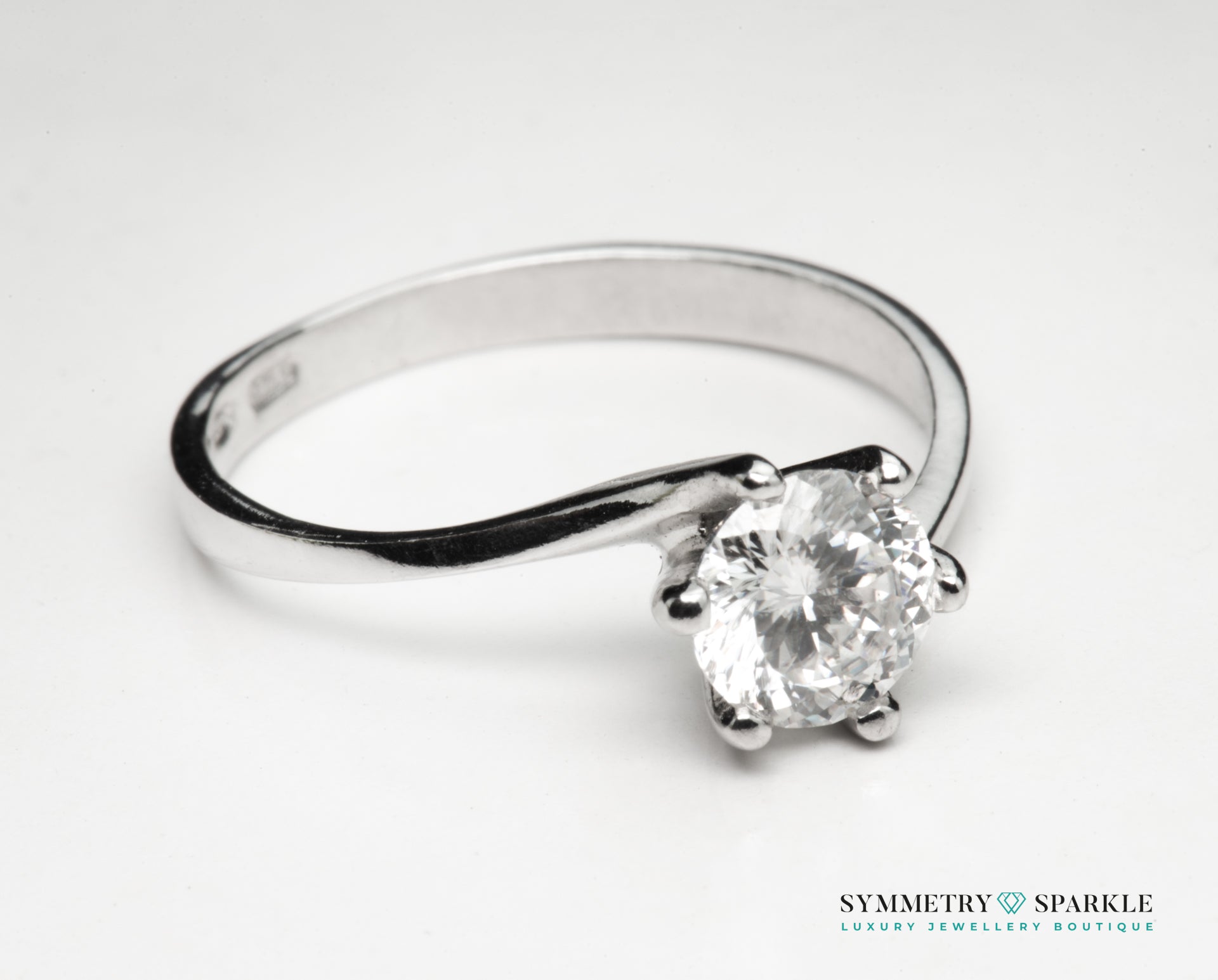 Anello solitario in Argento 925 rodiato,modello Valentino sei griffe Brillante Moissanite 2 CT